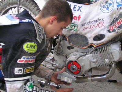 Matěj Kůs v dílně, sezona 2005
