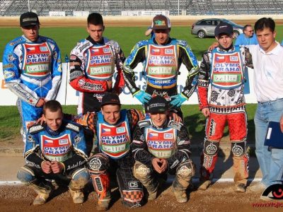 Matěj Kůs s týmem, ZP Pardubice – PSK Olymp Praha, 2013