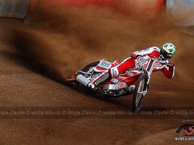 V zatáčce, 2015